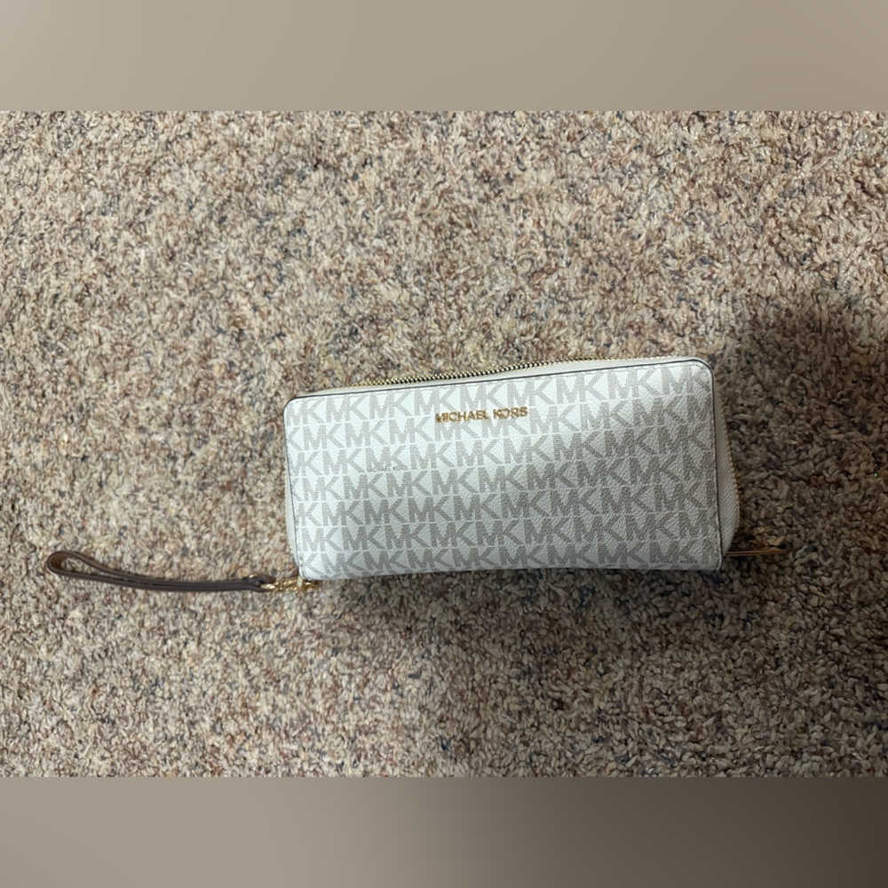 Micheal Kors Wallet